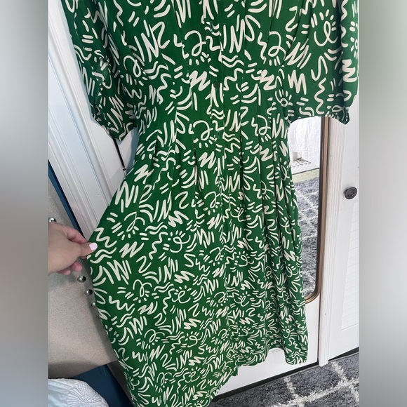 Dress size medium - Picture 1 of 4